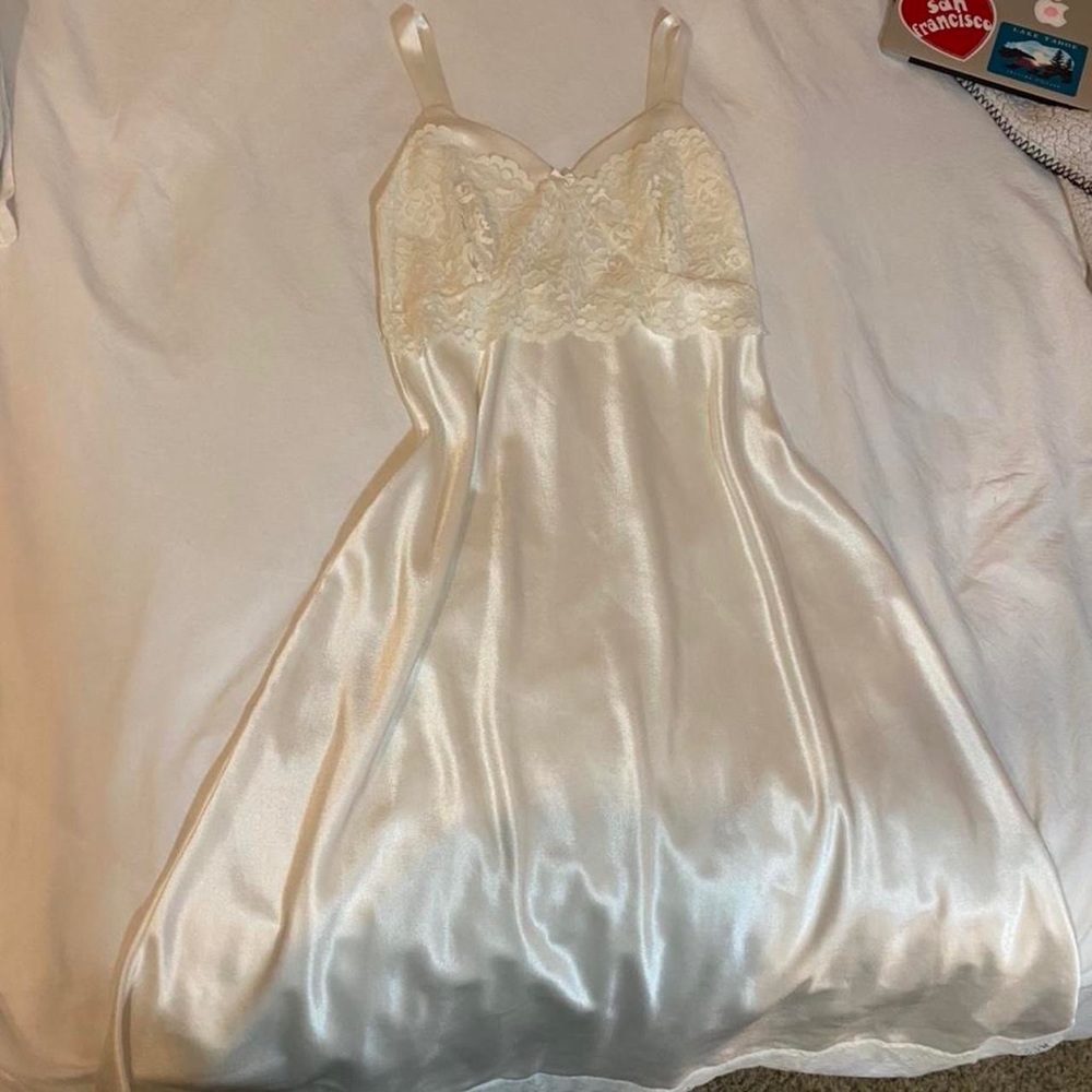 ivory white lace slip cami dress/nightgown 🤍🩰